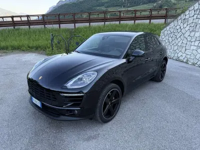 Używany Porsche Macan 250 KM (183 kW) 2017 Czarny SUV