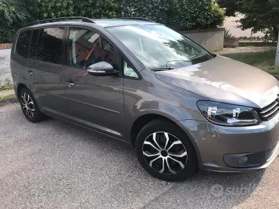 Usata VW Touran 105 CV (77 kW) 2015 Grigio Monovolume