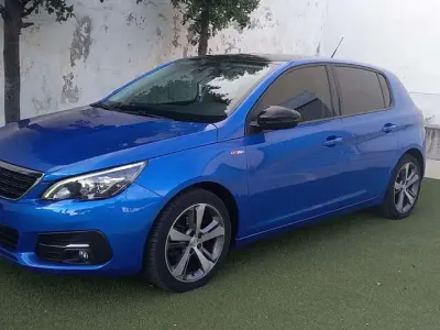 Usata Peugeot 308 GT-line 120 CV (88 kW) 2020 Berlina