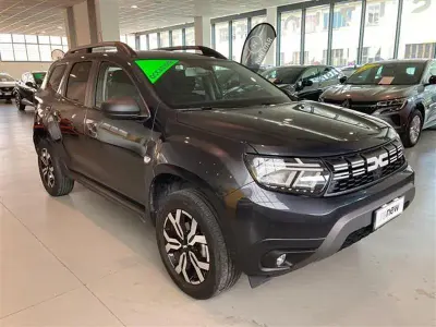 Usata Dacia Duster Prestige 101 CV (74 kW) 2023 Grigio scuro SUV