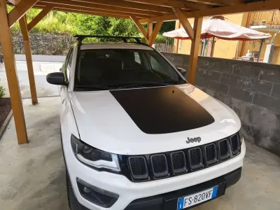 Usata Jeep Compass Trailhawk 170 CV (125 kW) 2018 Bianco SUV