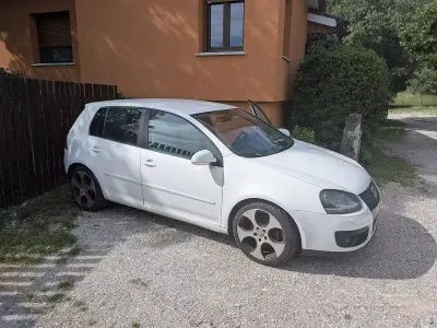 Usata VW Golf VI 140 CV (102 kW) 2008 Bianco Utilitaria