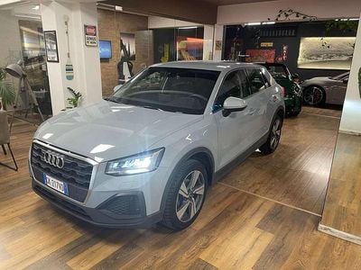 Begagnad Audi Q2 Admired 116 HK (85 kW) 2022 Grå SUV