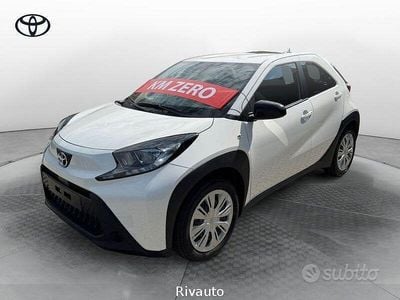 Neu Toyota Aygo X Active 72 PS (52 kW) 2025 Weiß SUV