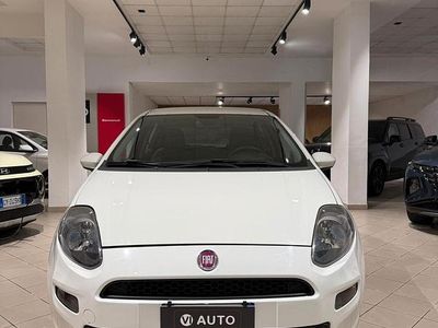 Usata Fiat Punto Lounge 75 CV (55 kW) 2013 Bianco Utilitaria