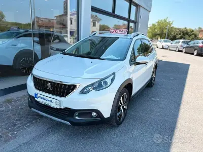 Usata Peugeot 2008 Allure 110 CV (80 kW) 2017 Bianco SUV