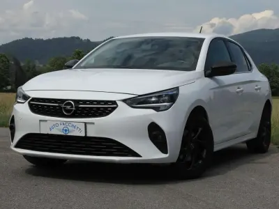 Usata Opel Corsa Elegance 101 CV (74 kW) 2021 Bianco Utilitaria