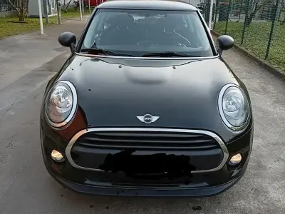 Usata Mini Coupé 122 CV (89 kW) 2015 Nero Coupé