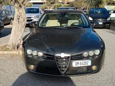 Usata Alfa Romeo 159 197 CV (144 kW) 2008 Grigio Berlina