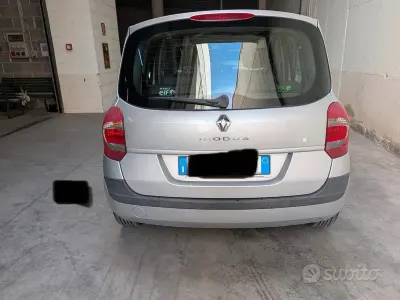Usata Renault Modus 85 CV (62 kW) 2009 Grigio Monovolume