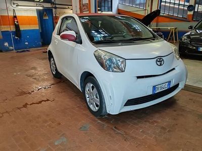 Toyota iQ