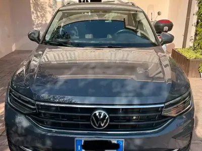 Usata VW Tiguan Life 150 CV (110 kW) 2020 Grigio SUV