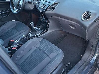 Usata Ford Fiesta 97 CV (71 kW) 2013 Blu Utilitaria