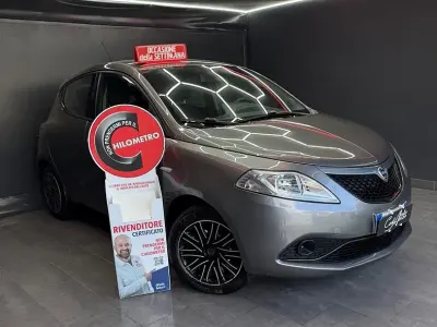 Usata Lancia Ypsilon Platinum 69 CV (50 kW) 2018 Grigio Utilitaria