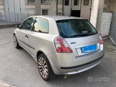 Usata Fiat Stilo 116 CV (85 kW) 2002 Grigio Berlina