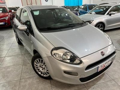 Usata Fiat Punto Lounge 85 CV (62 kW) 2014 Argento Utilitaria