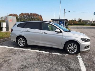 Usata Fiat Tipo 120 CV (88 kW) 2018 Grigio Station wagon