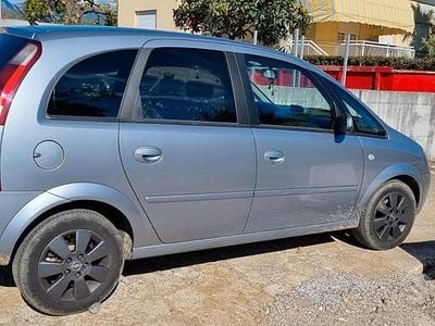 Usata Opel Meriva 101 CV (74 kW) 2005 Blu Monovolume