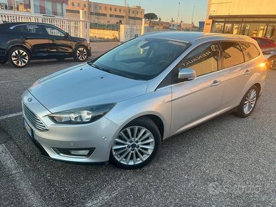 Usata Ford Focus 2015 Grigio Station wagon