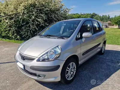 Usata Honda Jazz 83 CV (61 kW) 2006 Grigio Utilitaria
