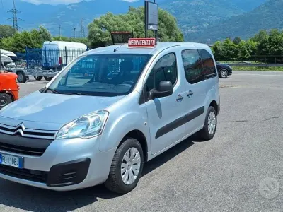 Usata Citroën Berlingo Feel 99 CV (72 kW) 2017 Grigio Monovolume