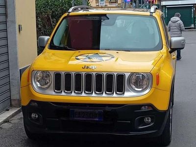 Usado Jeep Renegade Limited 120 CV (88 kW) 2015 Amarillo SUV