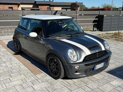 Usata Mini Cooper S 163 CV (119 kW) 2004 Argento Utilitaria