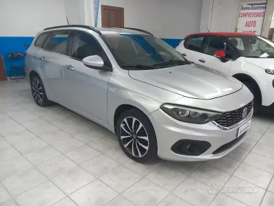 Usata Fiat Tipo 120 CV (88 kW) 2017 Grigio Station wagon