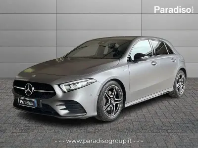 Usado Mercedes A180 AMG 116 CV (85 kW) 2022 Gris Berlina