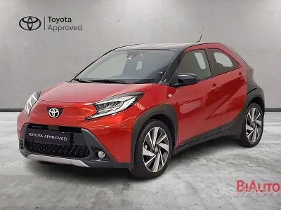 Usata Toyota Aygo X Lounge 72 CV (52 kW) 2022 Rosso SUV