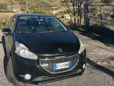 Usata Peugeot 208 82 CV (60 kW) 2012 Nero Utilitaria
