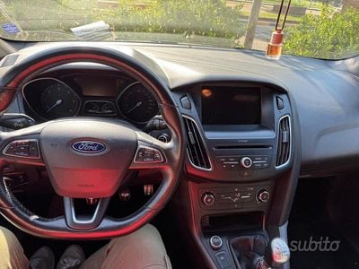 Usata Ford Focus ST-Line 125 CV (91 kW) 2019 Grigio Berlina