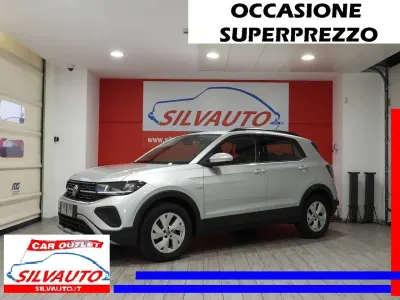 Nuova VW T-Cross Style 110 CV (80 kW) 2026 Grape yellow SUV