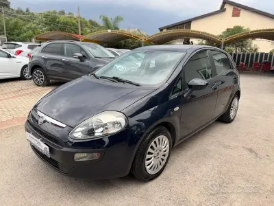 Usata Fiat Punto Evo Dynamic 69 CV (50 kW) 2011 Bluazzurro Utilitaria