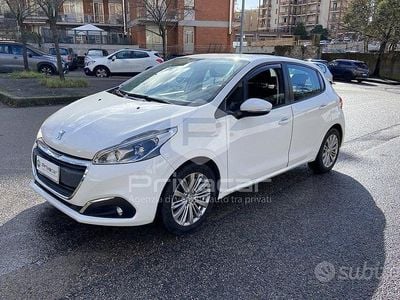 Usata Peugeot 208 Active 82 CV (60 kW) 2016 Grigio Utilitaria