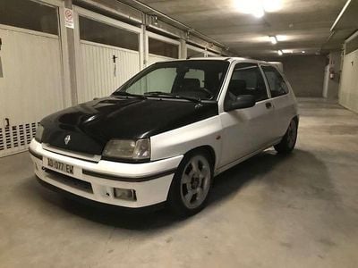 Käytetty Renault Clio 137 HP (100 kW) 1991 Valkoinen Viistoperä