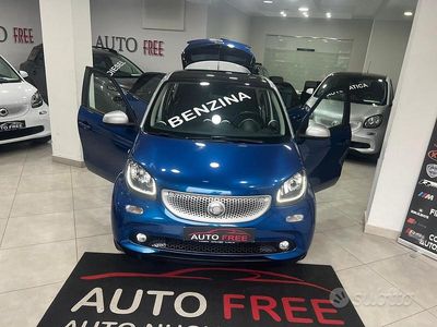 Usata Smart ForFour Prime 90 CV (66 kW) 2015 Blu Utilitaria
