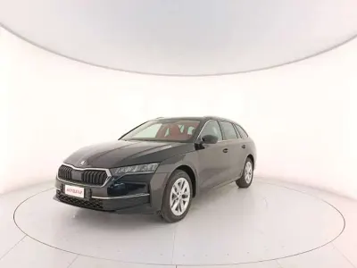 Usata Skoda Octavia Executive 150 CV (110 kW) 2024 Nero Station wagon