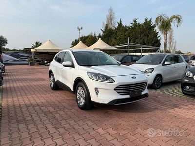 Usata Ford Kuga Titanium 120 CV (88 kW) 2021 Bianco SUV