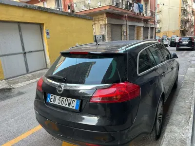Usata Opel Insignia 218 CV (160 kW) 2012 Nero Station wagon