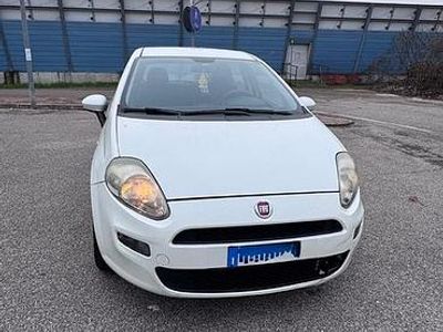 Usata Fiat Punto Street 75 CV (55 kW) 2015 Bianco Berlina