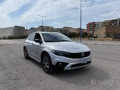Usata Fiat Tipo Cross 131 CV (96 kW) 2025 Bianco Station wagon