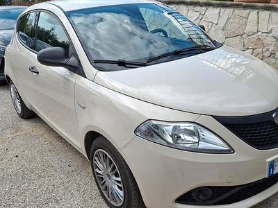 Usata Lancia Ypsilon 2018 Bianco Utilitaria