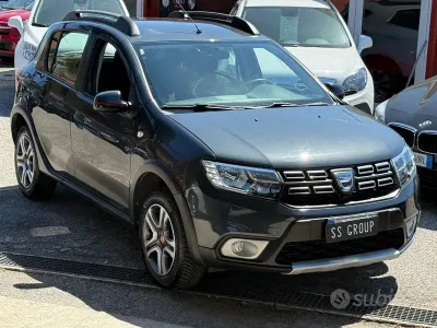 Usata Dacia Sandero Stepway 90 CV (66 kW) 2019 Grigio Berlina