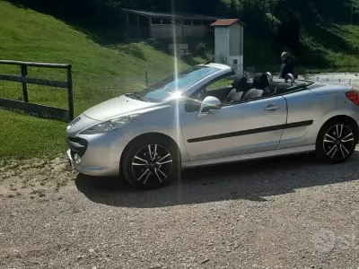 Usata Peugeot 207 CC 120 CV (88 kW) 2007 Cabrio