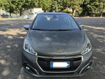 Usata Peugeot 208 Allure 75 CV (55 kW) 2017 Grigio Utilitaria