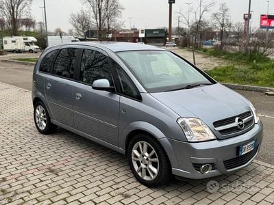 Usata Opel Meriva Cosmo 75 CV (55 kW) 2008 Grigio Monovolume