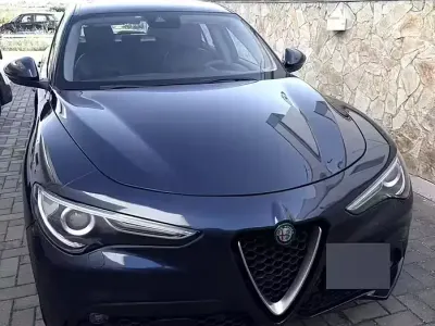 Usata Alfa Romeo Stelvio Veloce 179 CV (131 kW) 2018 Blu SUV
