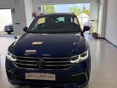 Usata VW Tiguan R-line 150 CV (110 kW) 2024 Blu SUV