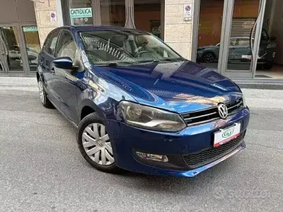 Usata VW Polo Comfortline 90 CV (66 kW) 2013 Bluazzurro Utilitaria